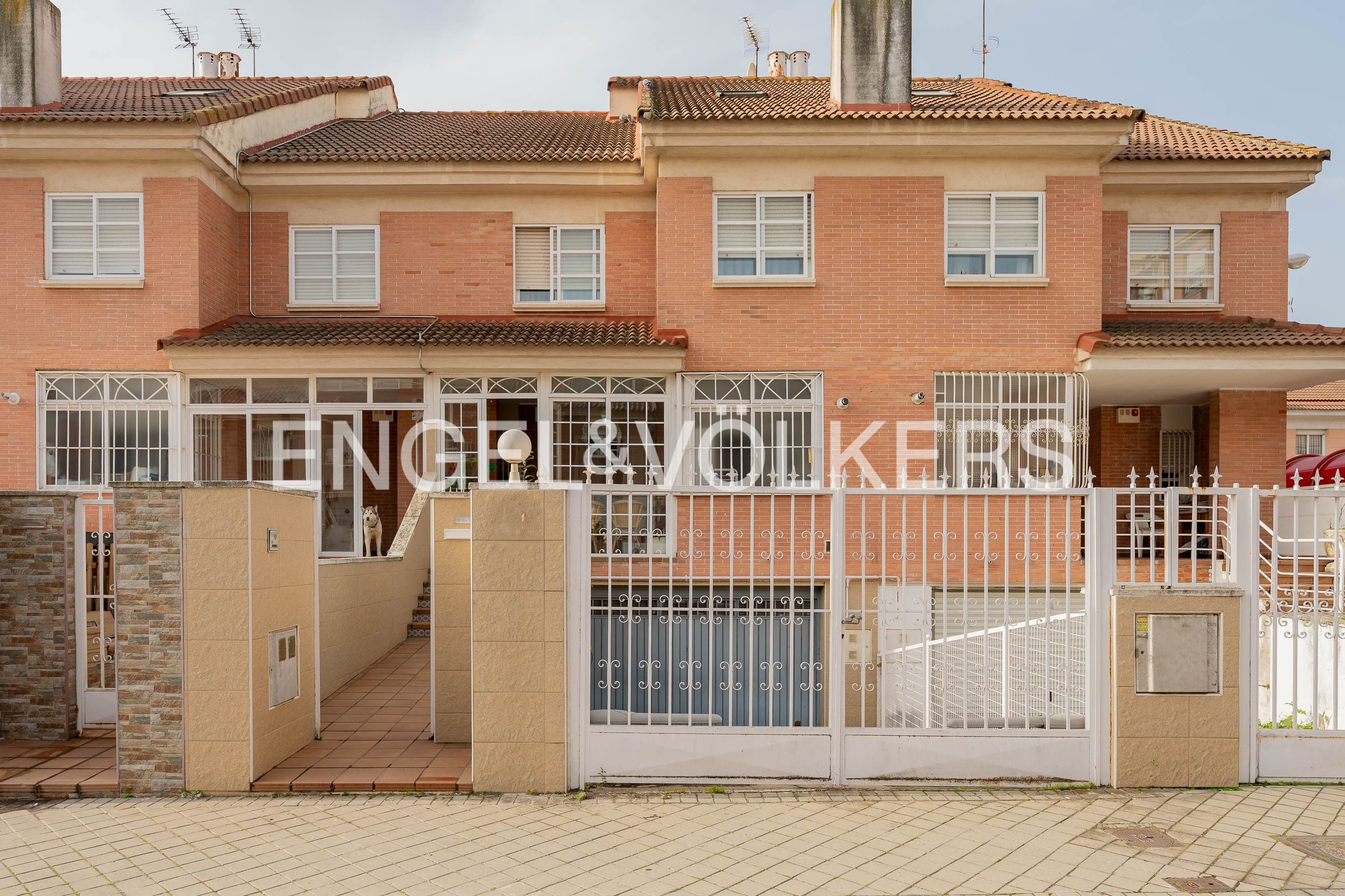 Exterior view of House or chalet for sale in Leganés  with Heating, Private garden and Parquet flooring