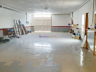 Industrial building for sale in Valdepeñas