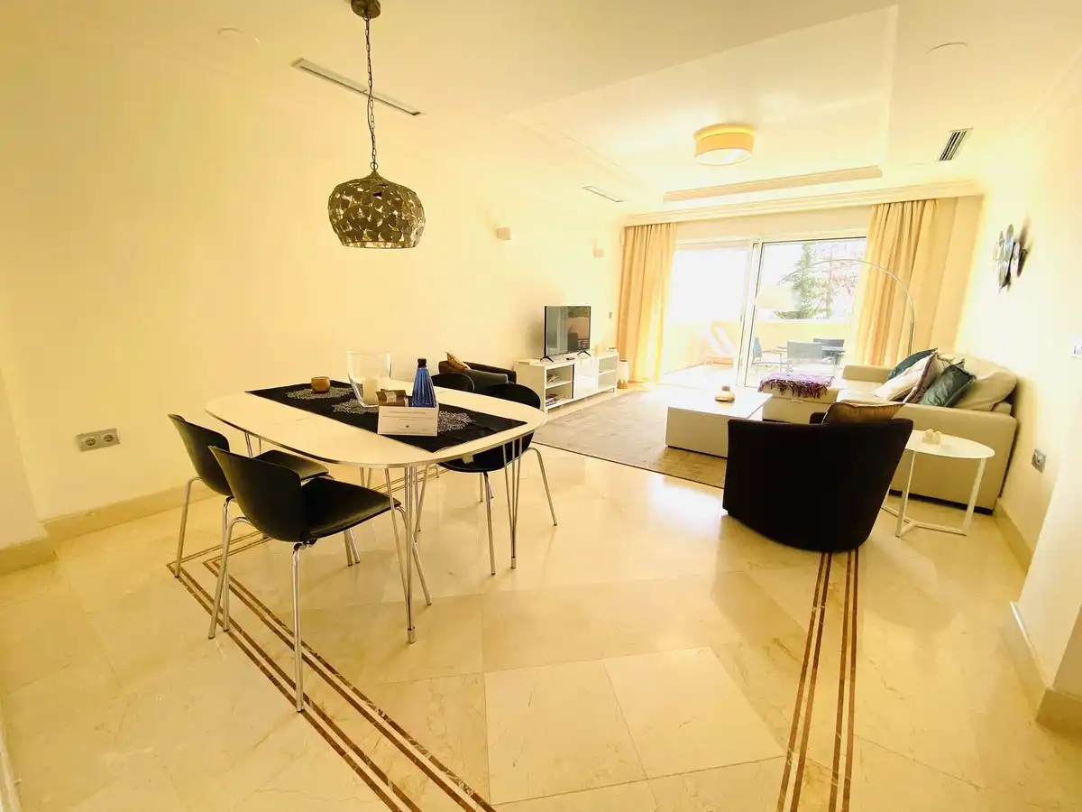Apartment with terrace for sale in Nueva Andalucía, imagen 4