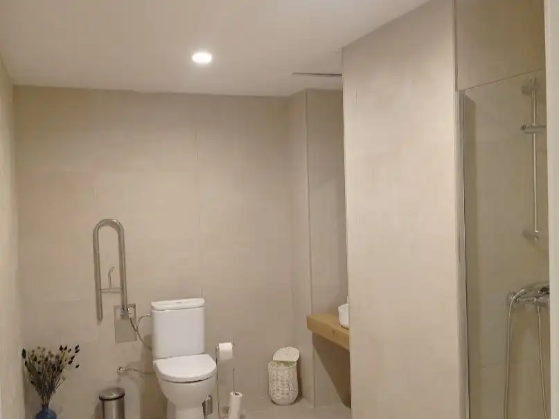 Bathroom of Office for rent in  Palma de Mallorca  with Air Conditioner and Internet