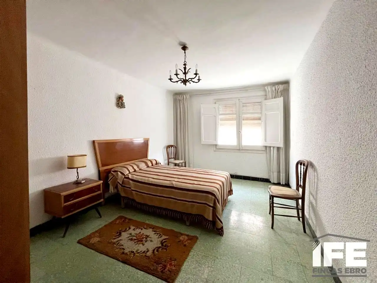 Dormitori de Casa o xalet en venda en Alagón amb Terrassa i Balcó