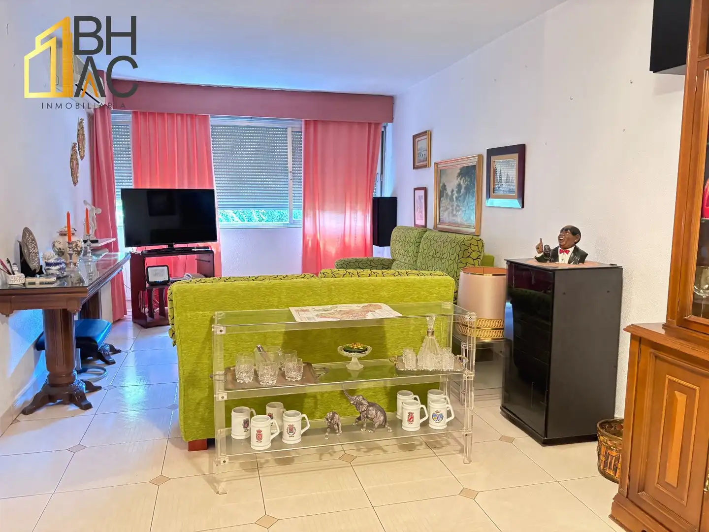 Living room of Flat for sale in Madrid  with Air Conditioner and Heating