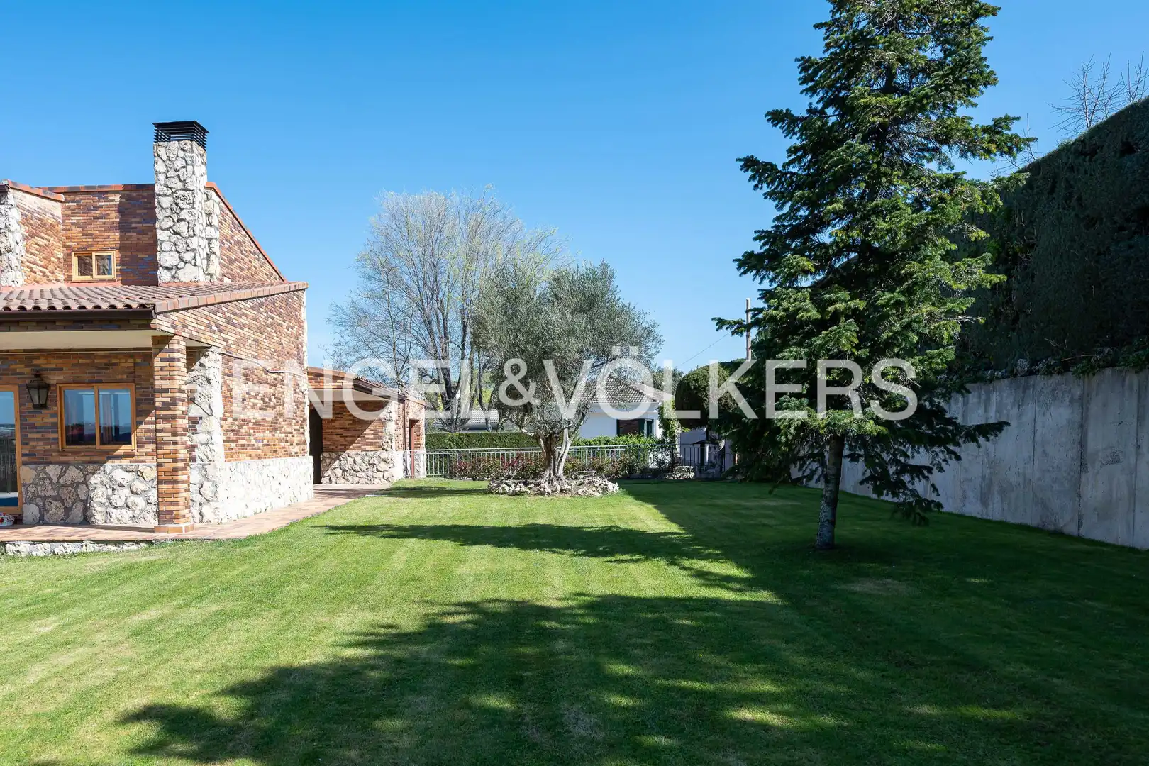 Houses for sale in Tres Cantos  with Heating, Private garden and Terrace