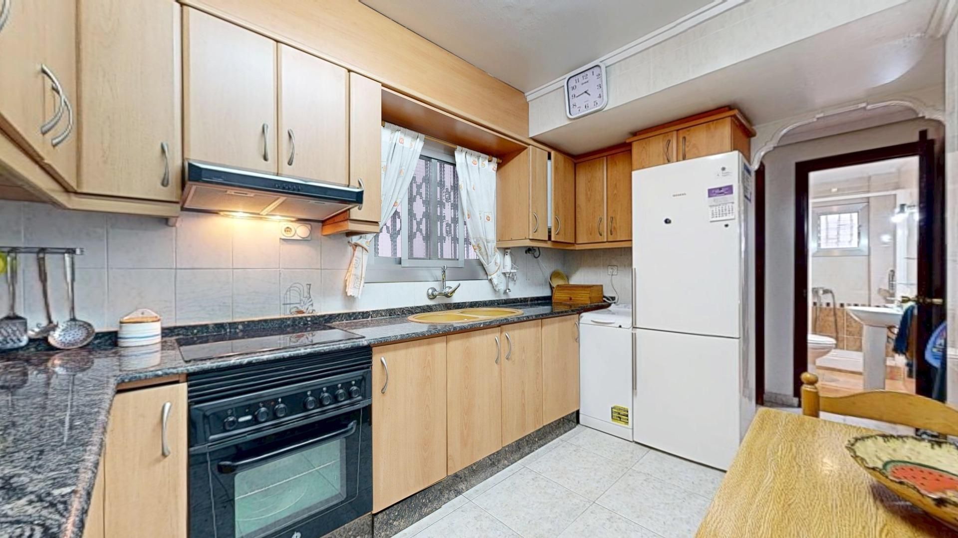 Kitchen of Apartment for sale in Xirivella