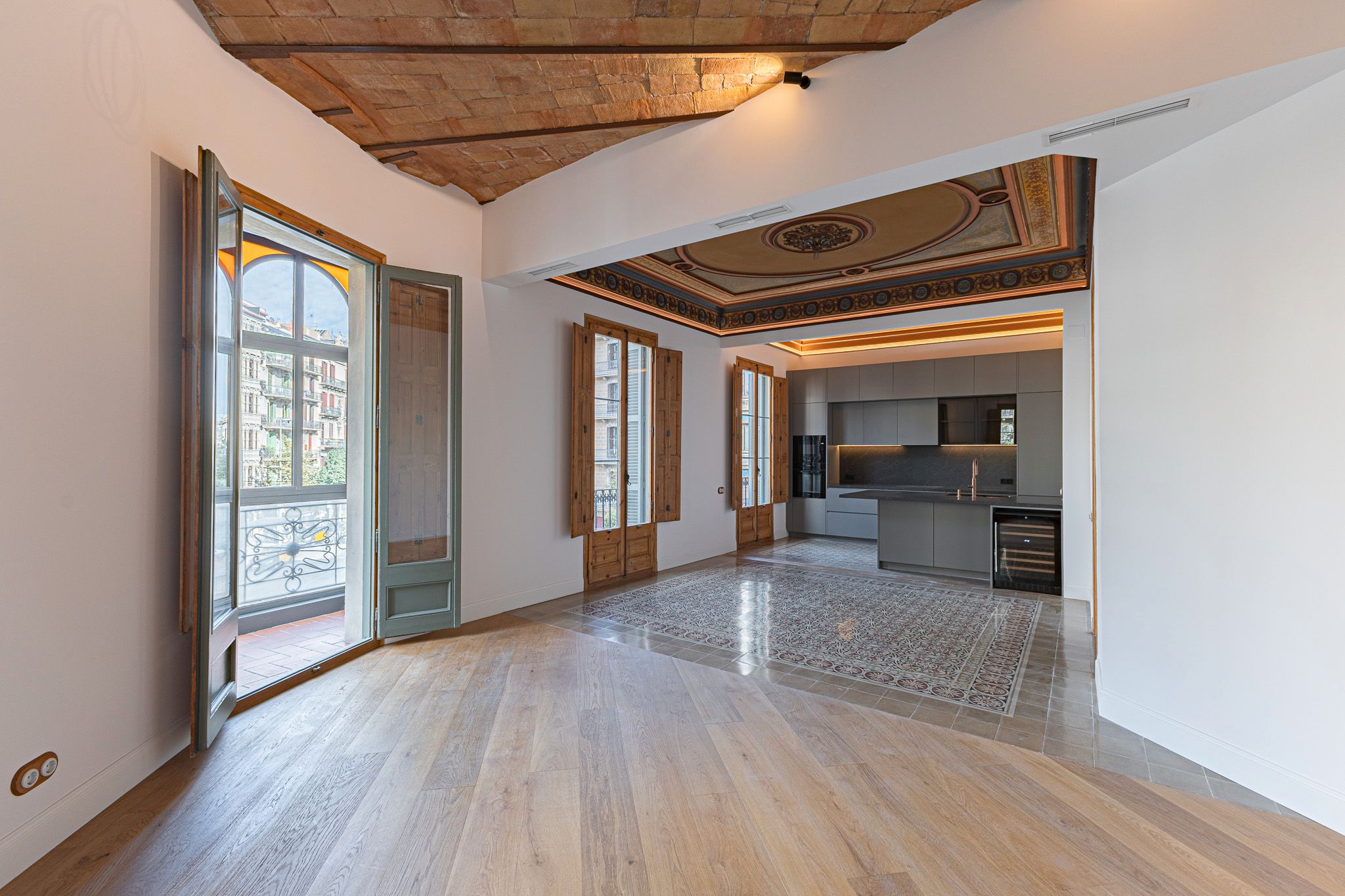 Wohnung zum Verkauf in  Barcelona Capital mit Klimaanlage, Heizung und Balkon