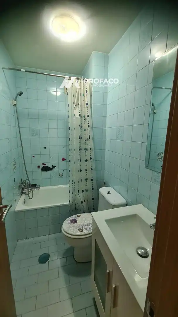 Badezimmer von Wohnung zum Verkauf in O Carballiño   mit Heizung und Abstellraum