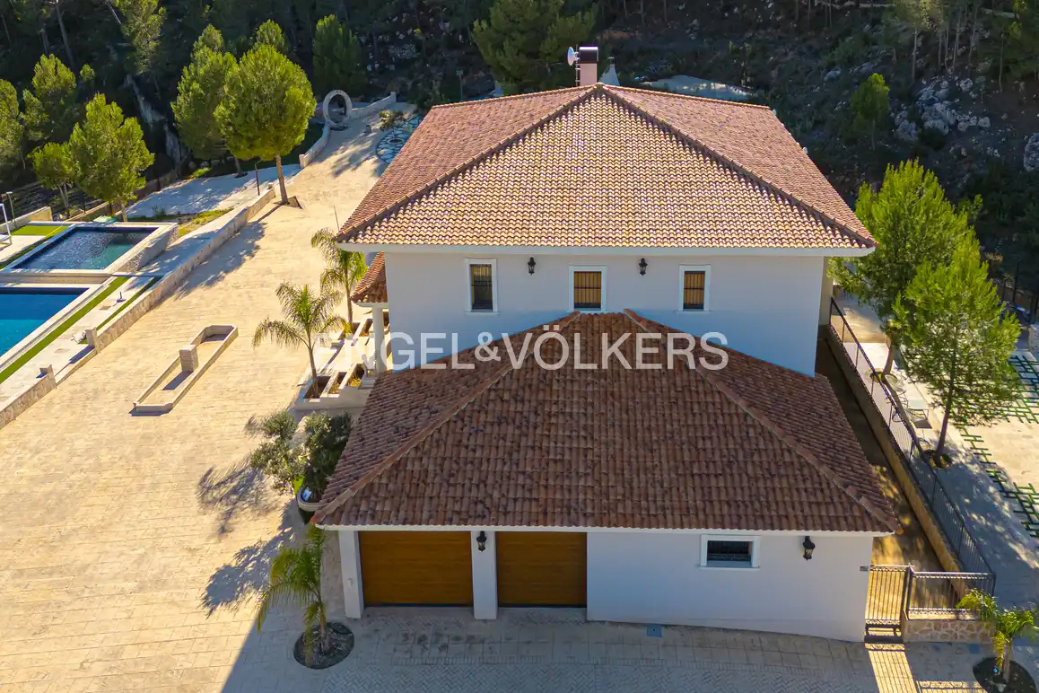 Exterior view of Houses for sale in El Castell de Guadalest  with Private garden, Swimming Pool and Jacuzzi