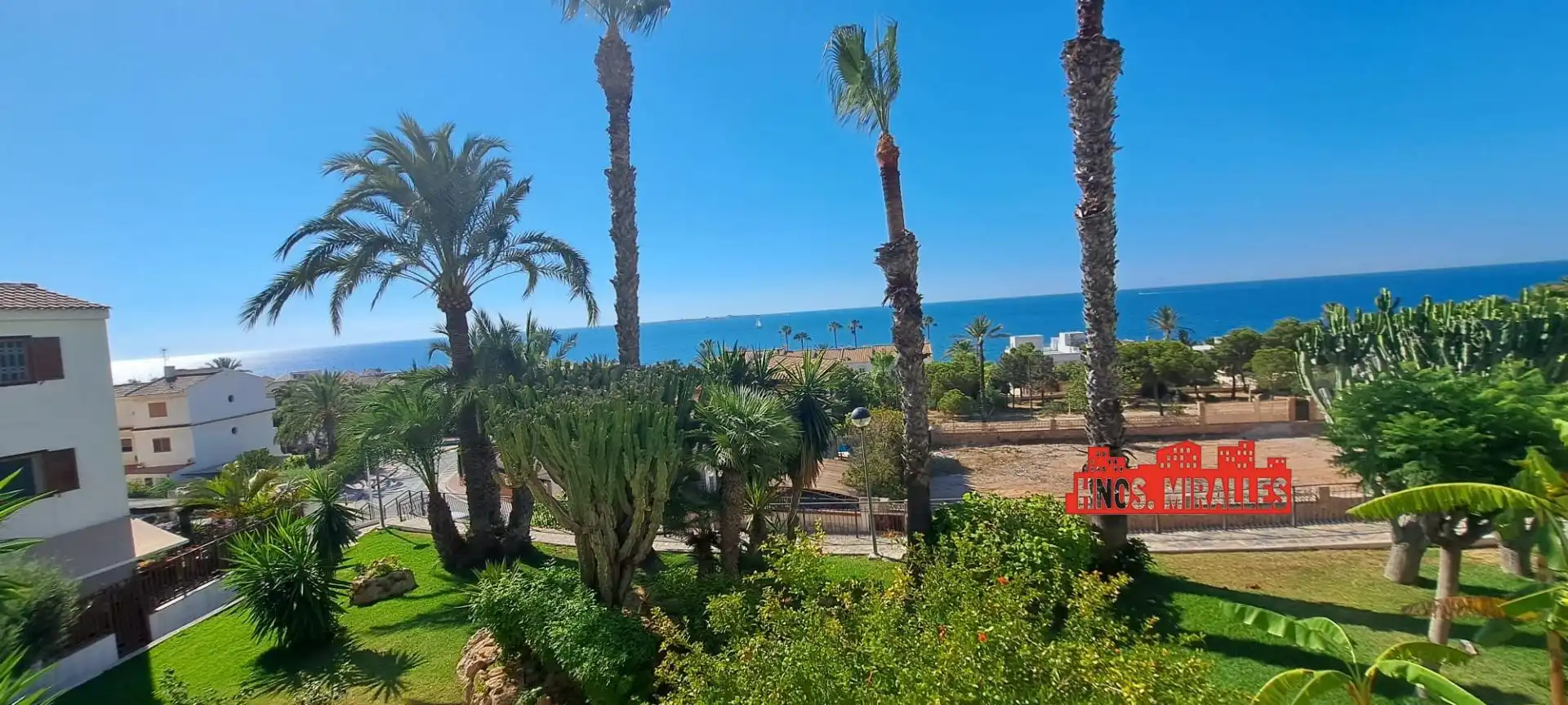 Vista exterior de Loft de lloguer en Santa Pola amb Aire condicionat, Jardí privat i Terrassa