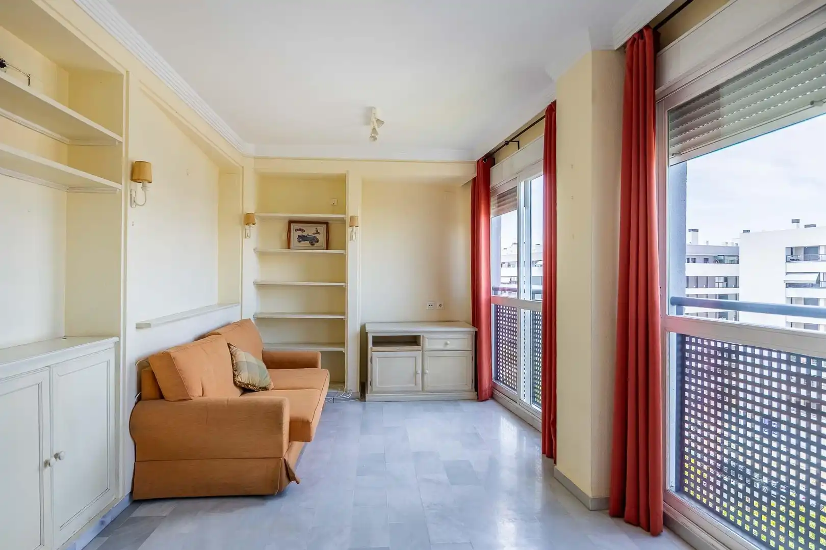 Sala de estar de Piso en venta en Sevilla con Aire acondicionado, Amueblado y Balcón