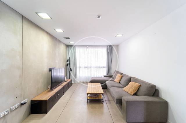 Piso en Venta en Carrer Arquebisbe Loaces en Ensanche - Diputación