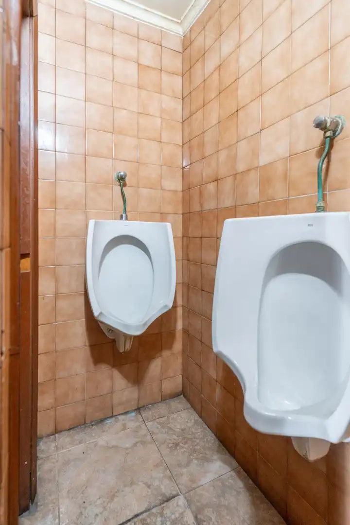 Badezimmer von Geschaftsraum zum Verkauf in Langreo