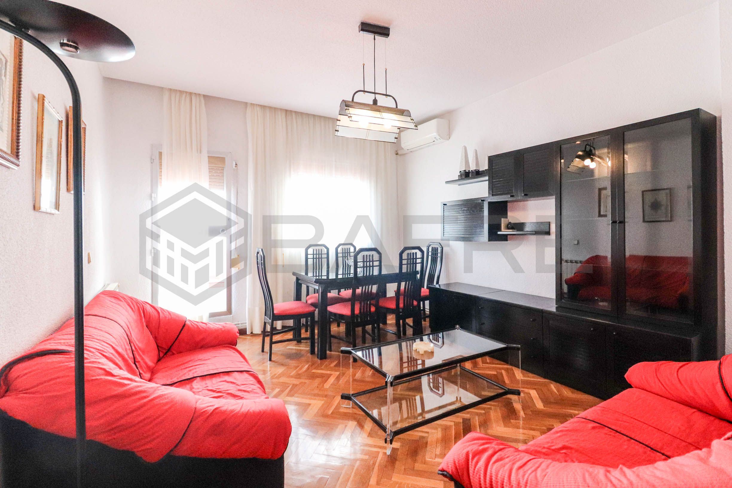 Living room of Flat for sale in  Madrid Capital  with Air Conditioner, Heating and Terrace