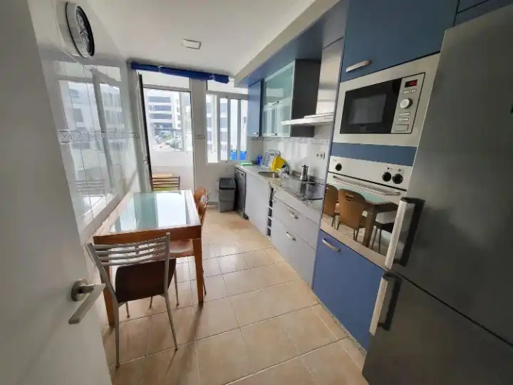 Kitchen of Flat for rent in Santiago de Compostela   with Heating, Furnished and Oven