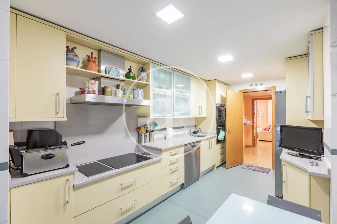 Cocina de Piso en venta en Madrid con Aire acondicionado, Calefacción y Jardín privado
