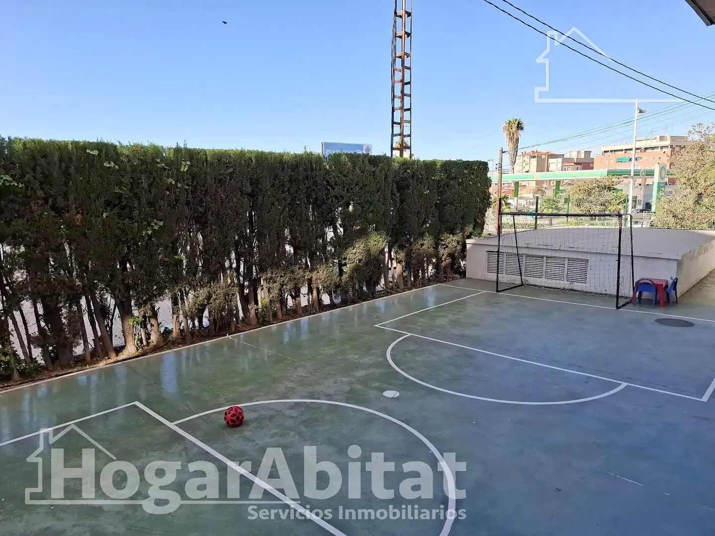 Vista exterior de Pis en venda en Alicante / Alacant amb Aire condicionat, Calefacció i Jardí privat