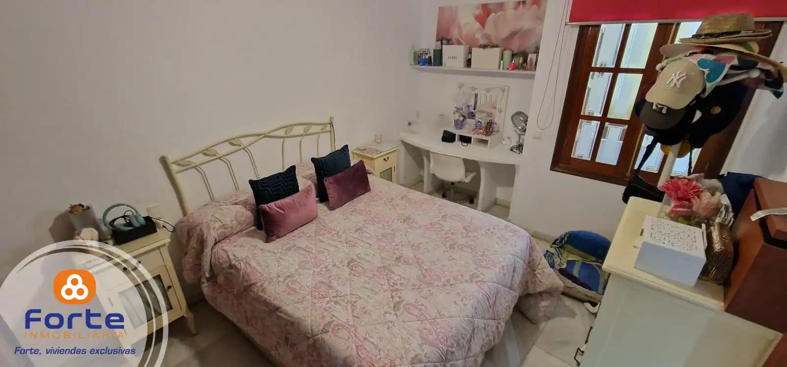 Bedroom of Flat for sale in Córdoba  with Air Conditioner