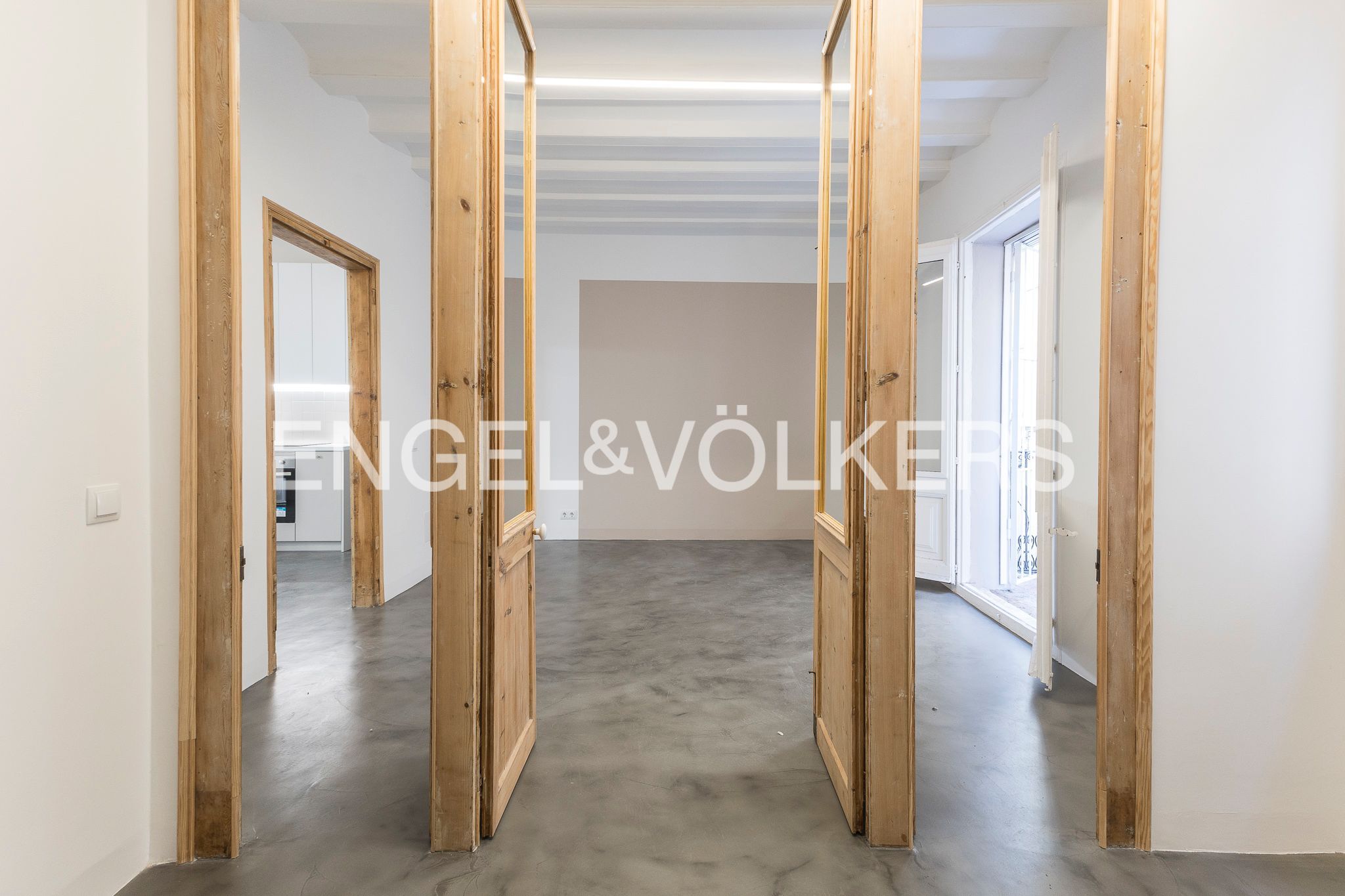 Apartment for sale in  Barcelona Capital  with Air Conditioner, Heating and Balcony