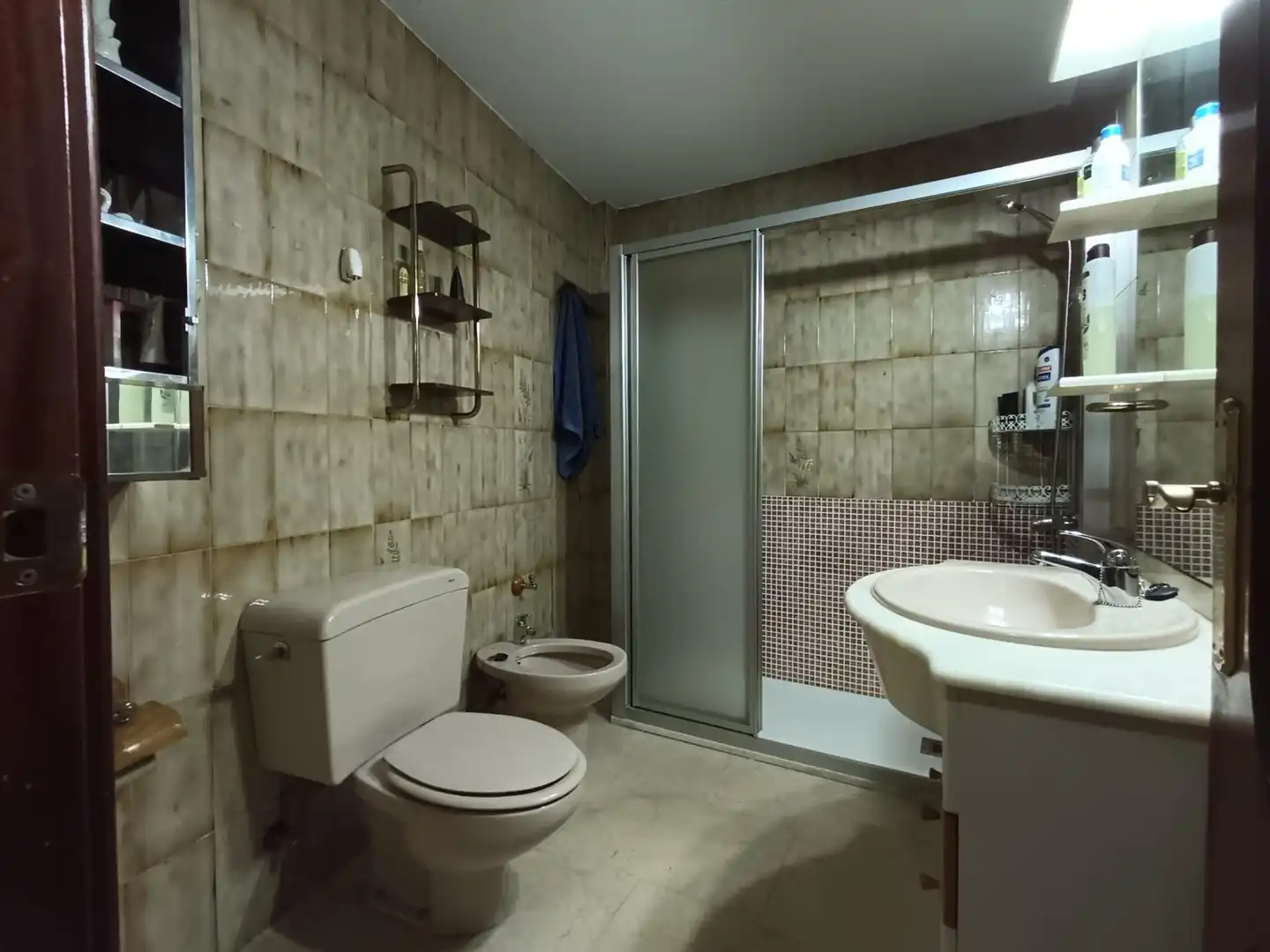 Bathroom of Flat for sale in Córdoba  with Air Conditioner, Terrace and Storage room