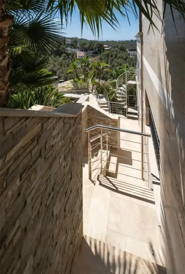 Terrassa de Casa o xalet en venda en Sitges amb Aire condicionat, Piscina i Balcó