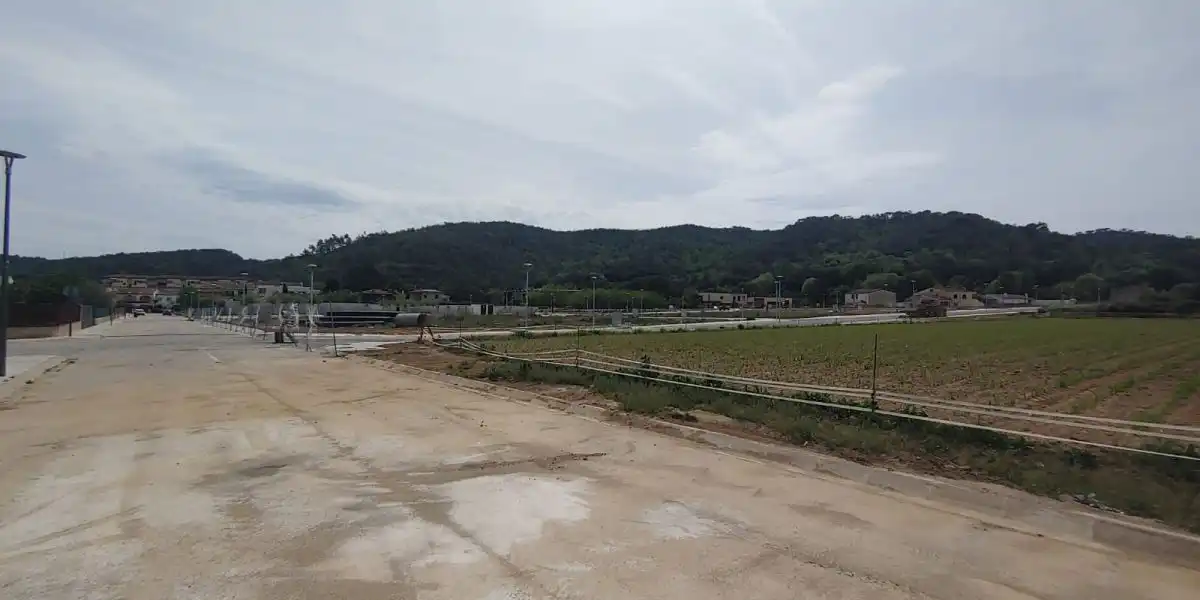 Terreny residencial en venda a Bescanó, imagen 6