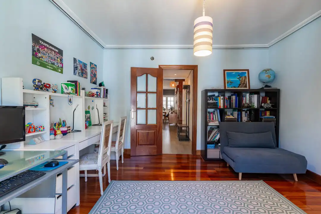 Sala de estar de Piso en venta en Donostia - San Sebastián  con Calefacción y Trastero