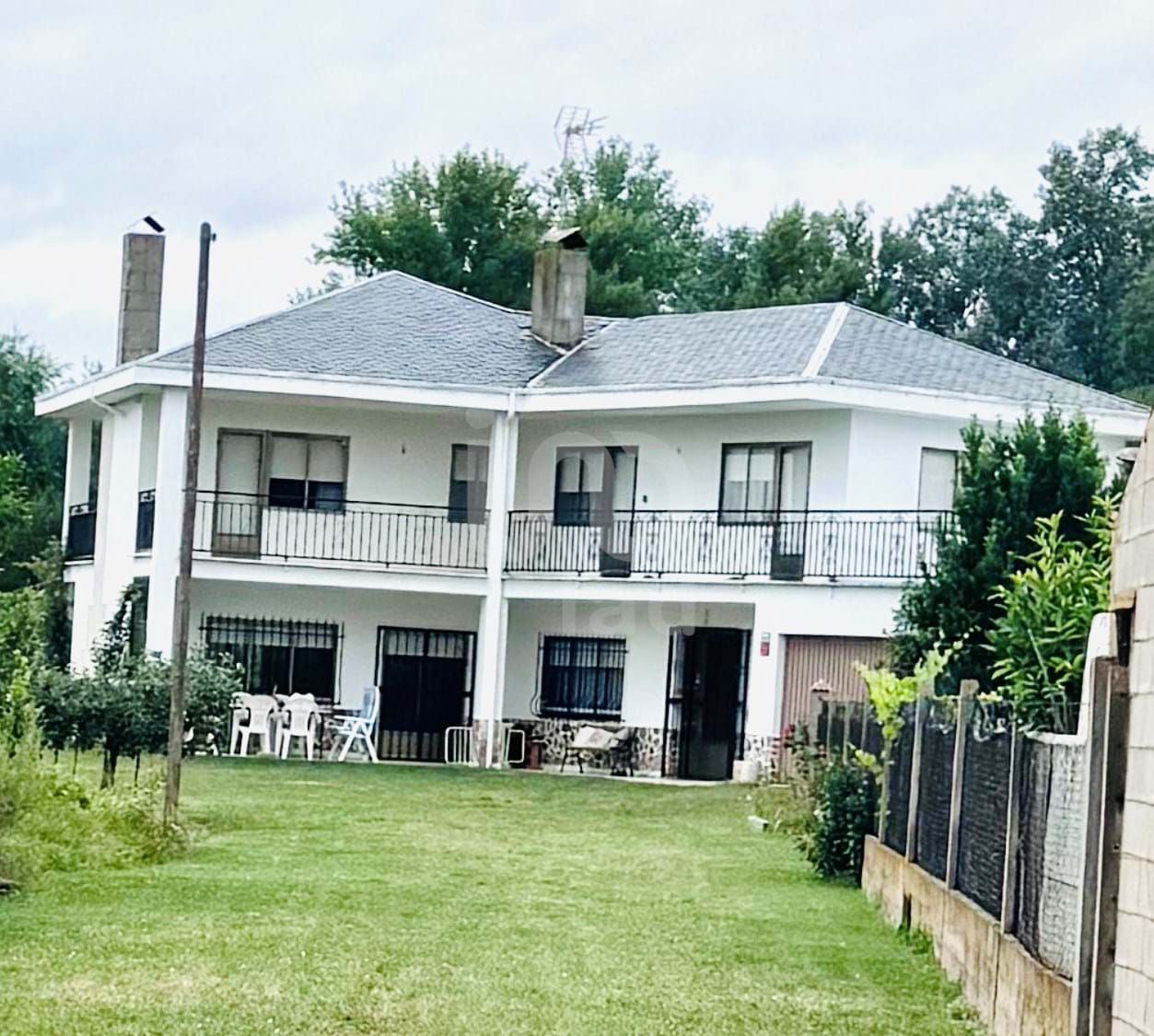 Casa o xalet en venda a Chozas de Abajo
