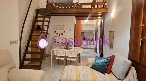 Ref. 27328 Zona Proxima a la Ribera, en pleno casco historico de la ciudad.  Coqueto duplex de año 2009  en perfecto estadopara en