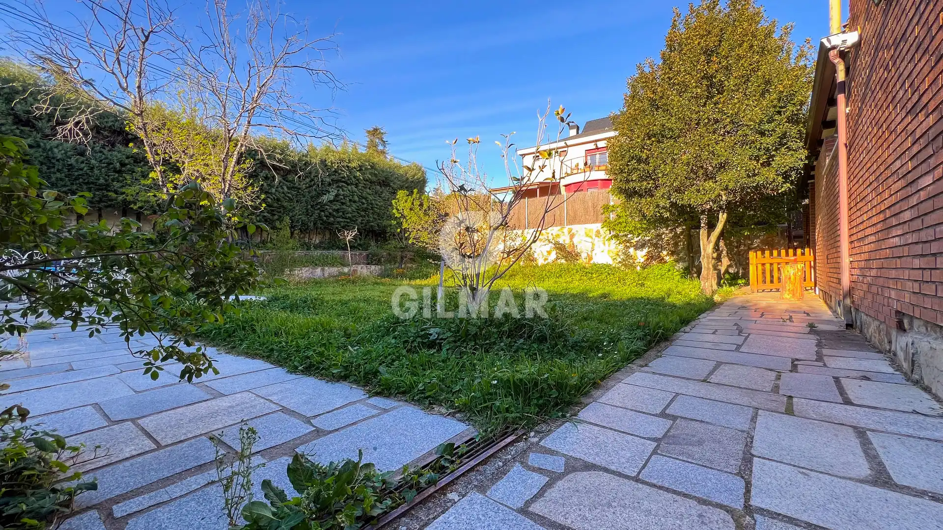 Jardín de Casa adosada en venta en Collado Mediano con Calefacción, Jardín privado y Piscina