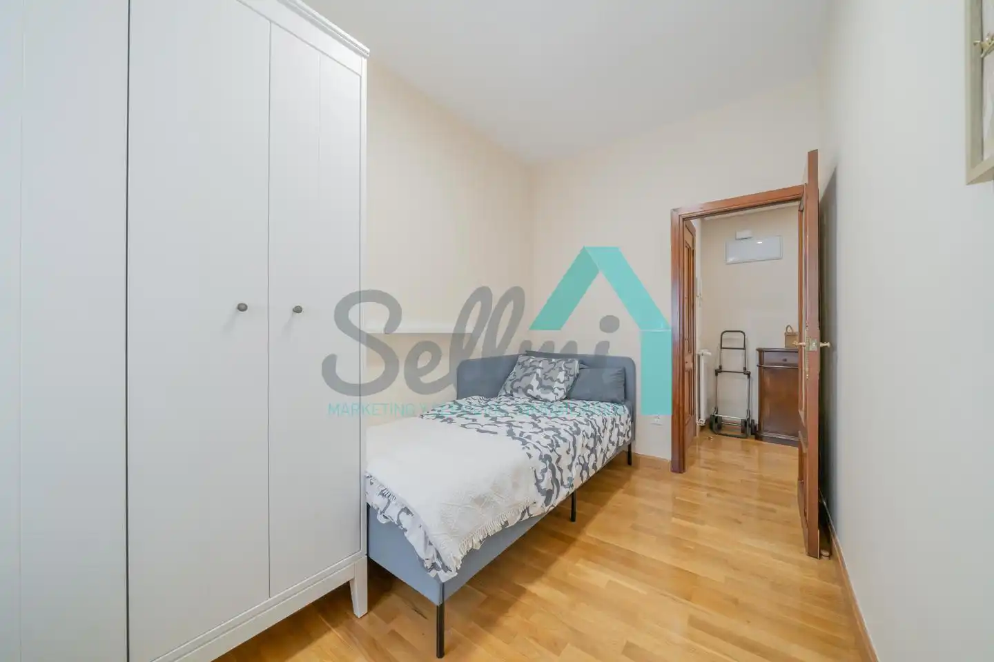 Bedroom of Flat for rent in Oviedo   with Heating, Parquet flooring and Terrace