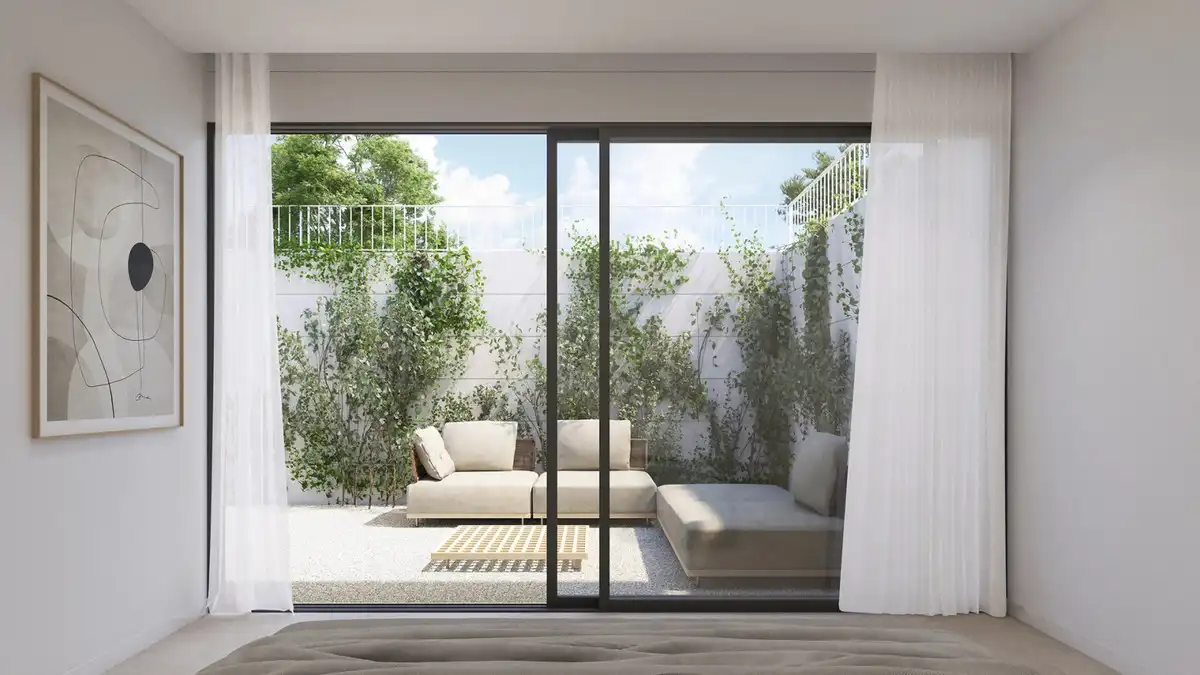 Terrasse von Erdgeschoss zum Verkauf in Marbella mit Klimaanlage, Privatgarten und Terrasse