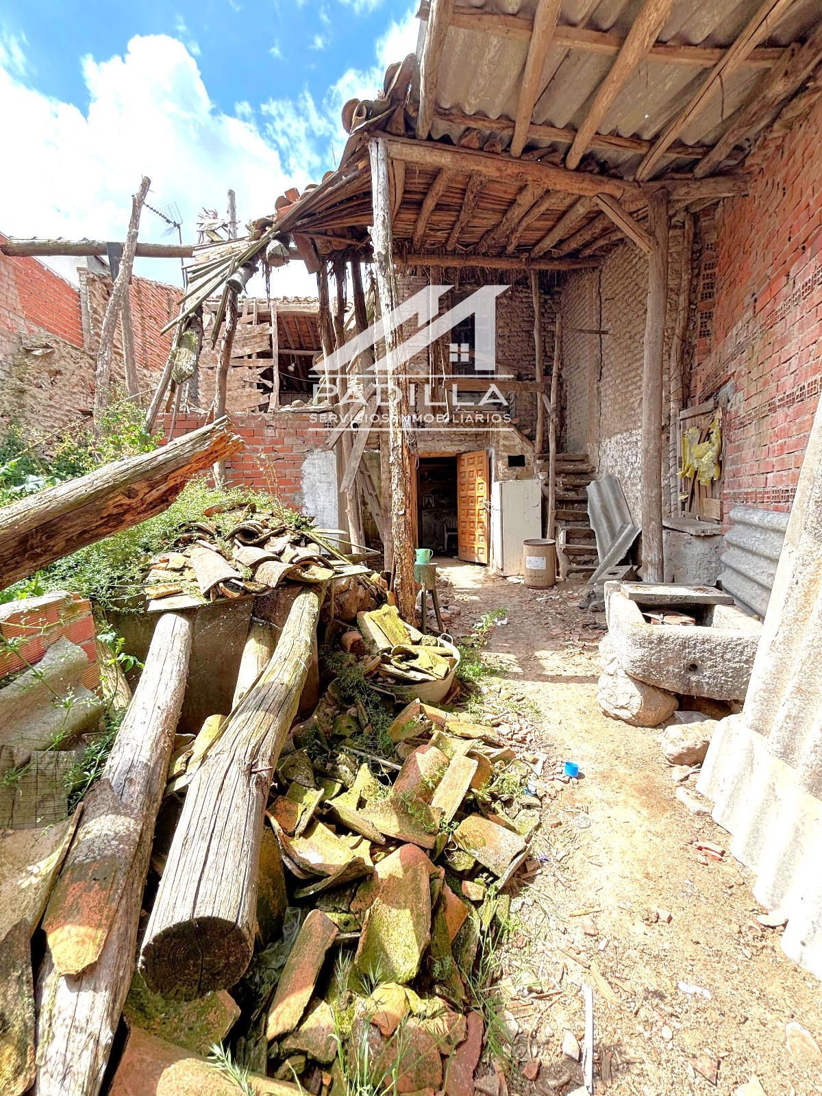 Exterior view of House or chalet for sale in Valmojado