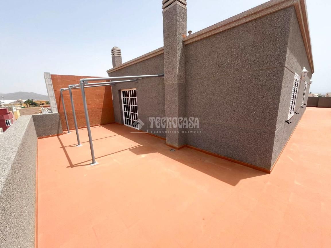 Terrace of Attic for sale in Santa Lucía de Tirajana  with Terrace and Storage room