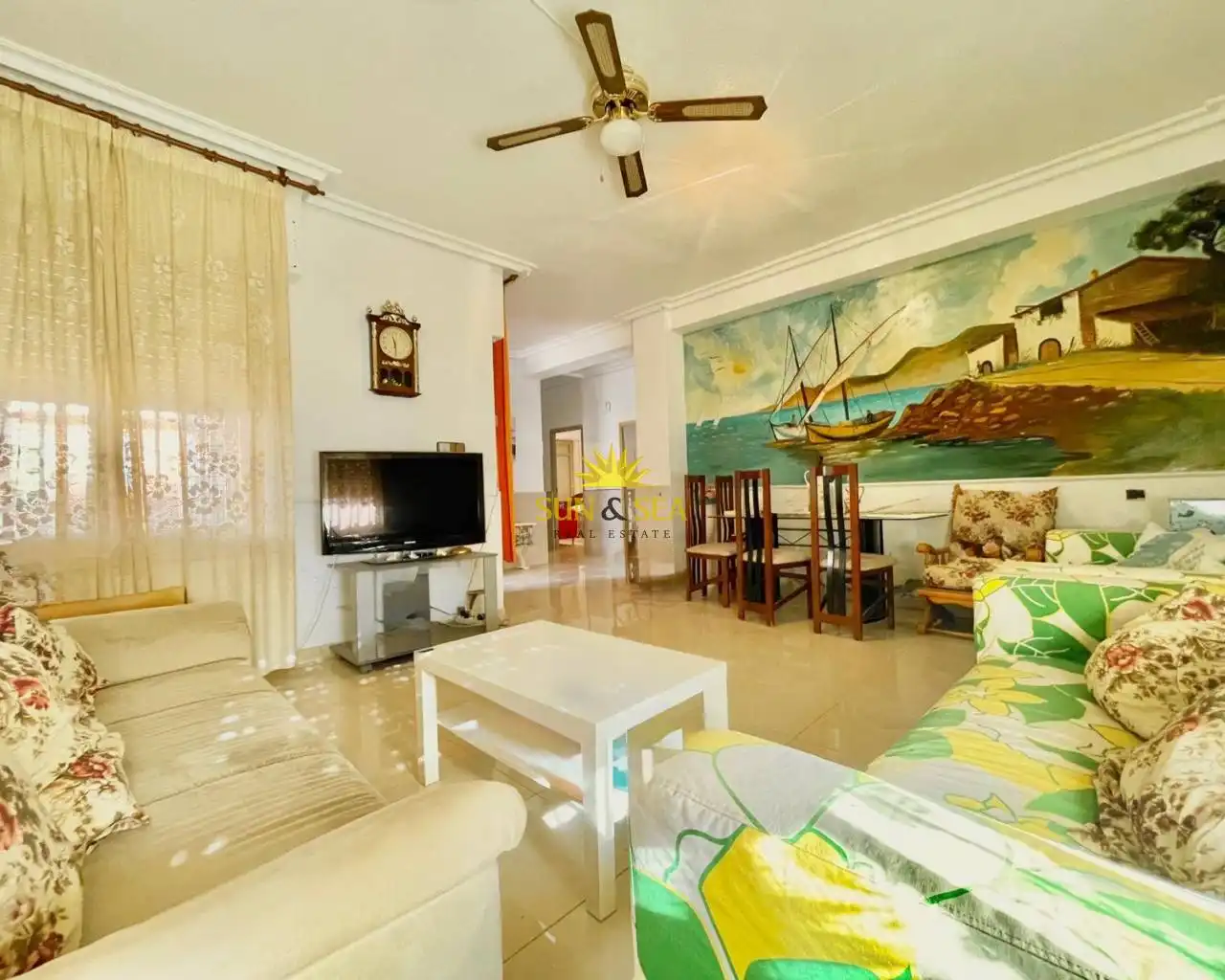 Sala de estar de Casa o chalet en venta en San Pedro del Pinatar con Calefacción, Piscina y Amueblado