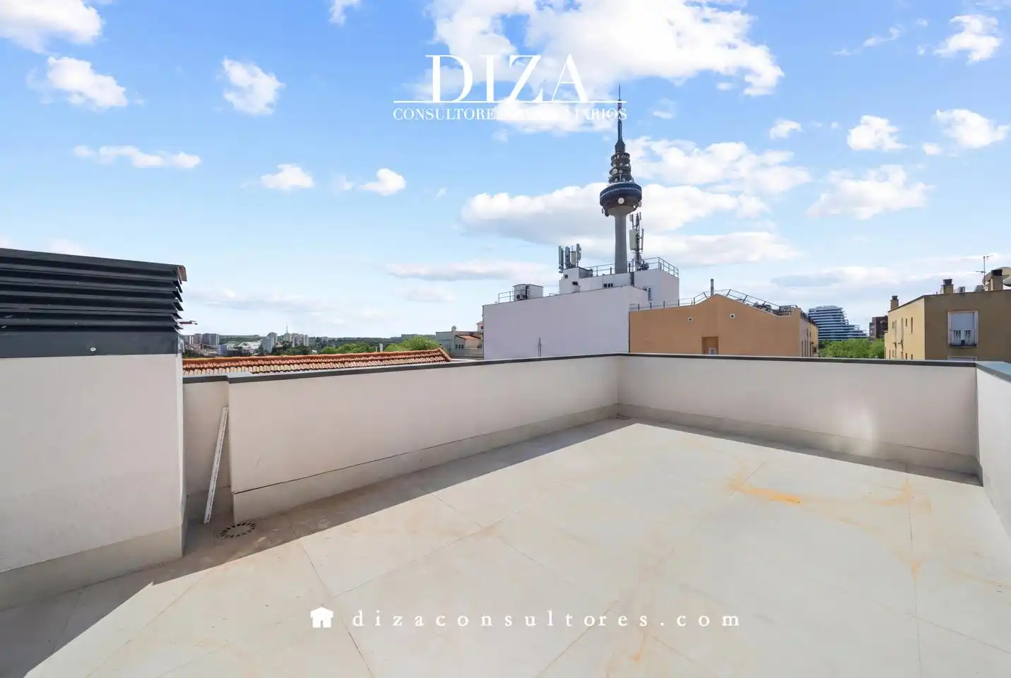 Terrassa de Dúplex en venda en Madrid amb Aire condicionat, Calefacció i Terrassa