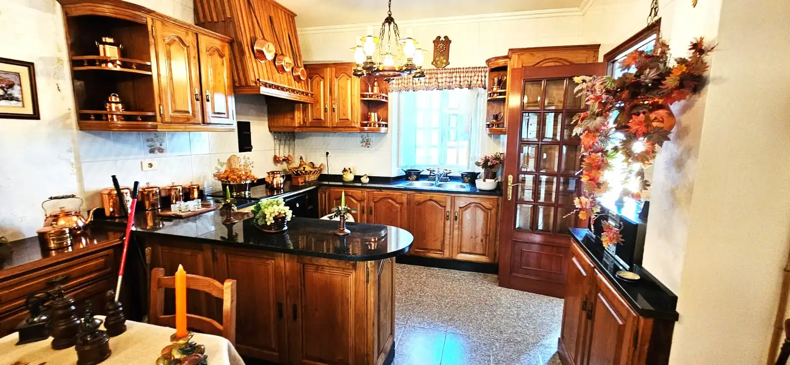 Cuina de Casa o xalet en venda en Narón amb Moblat