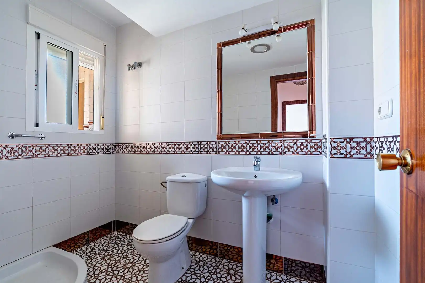 Bany de Pis en venda en Roquetas de Mar amb Jardí privat i Terrassa