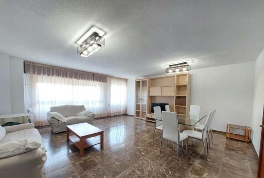 Sala d'estar de Pis de lloguer en  Cádiz Capital amb Aire condicionat, Jardí privat i Terrassa