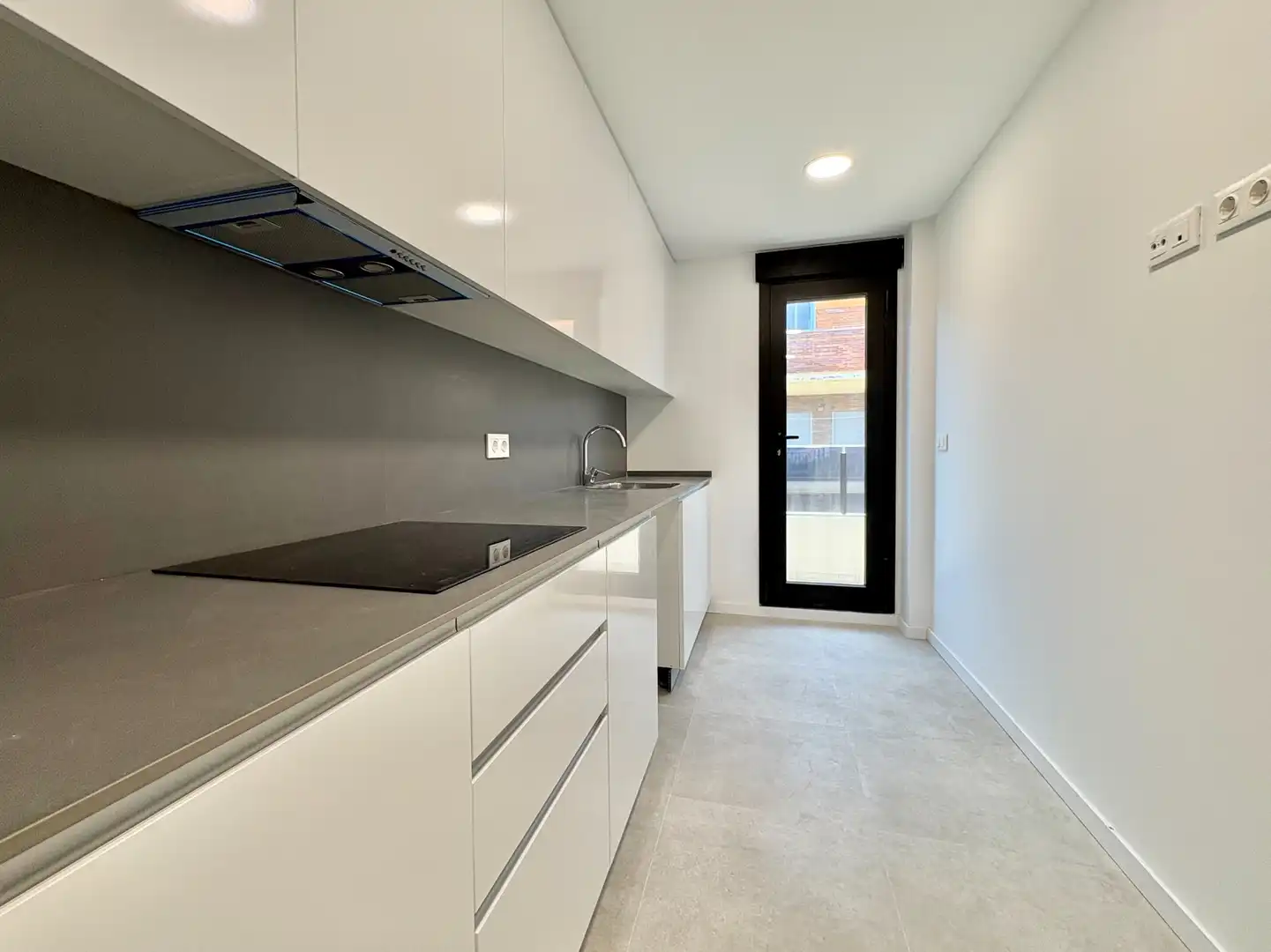 Cocina de Piso de alquiler en Paiporta con Aire acondicionado, Trastero y Horno
