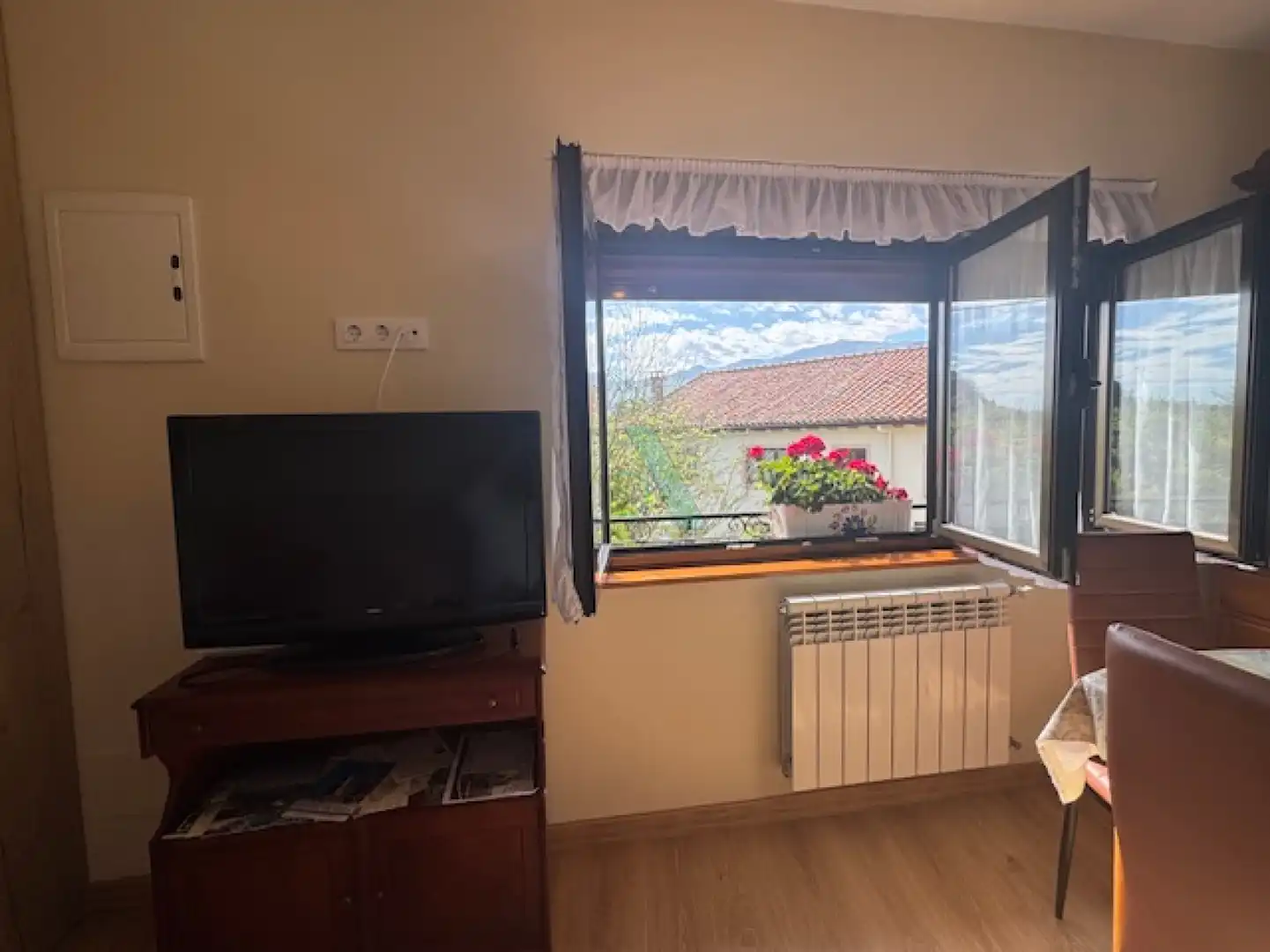 Sala d'estar de Casa o xalet en venda en Llanes amb Jardí privat