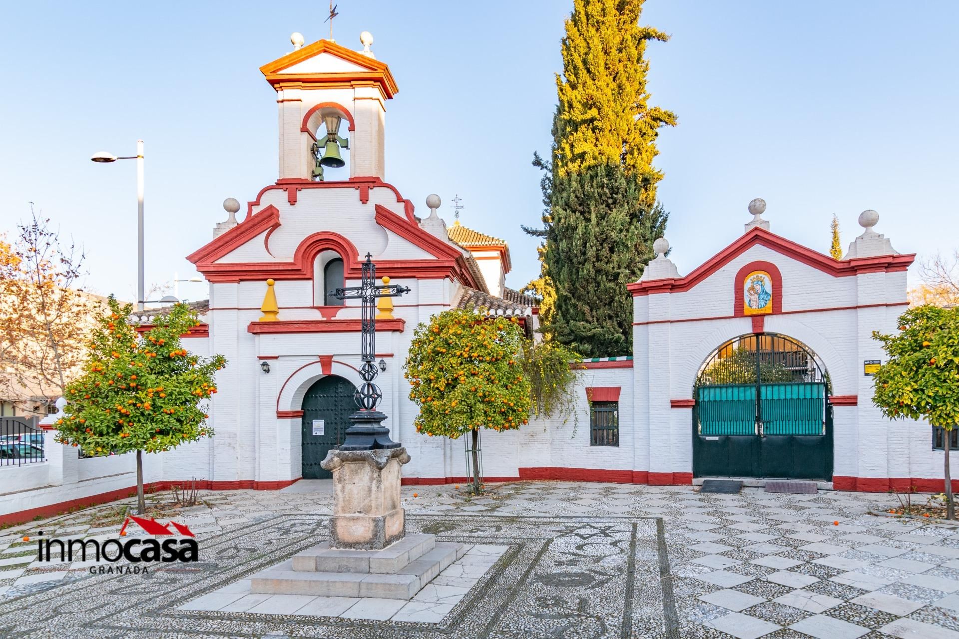 Exterior view of Building for sale in  Granada Capital