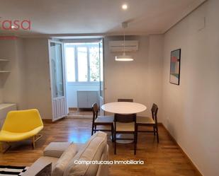 Sala d'estar de Apartament de lloguer en Segovia Capital amb Aire condicionat, Terrassa i Balcó
