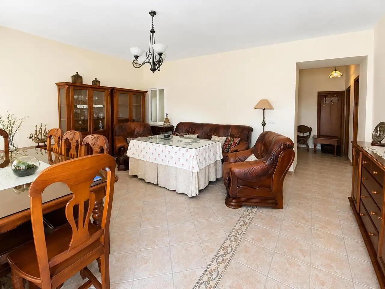House with pool for sale in La Garrovilla, imagen 2