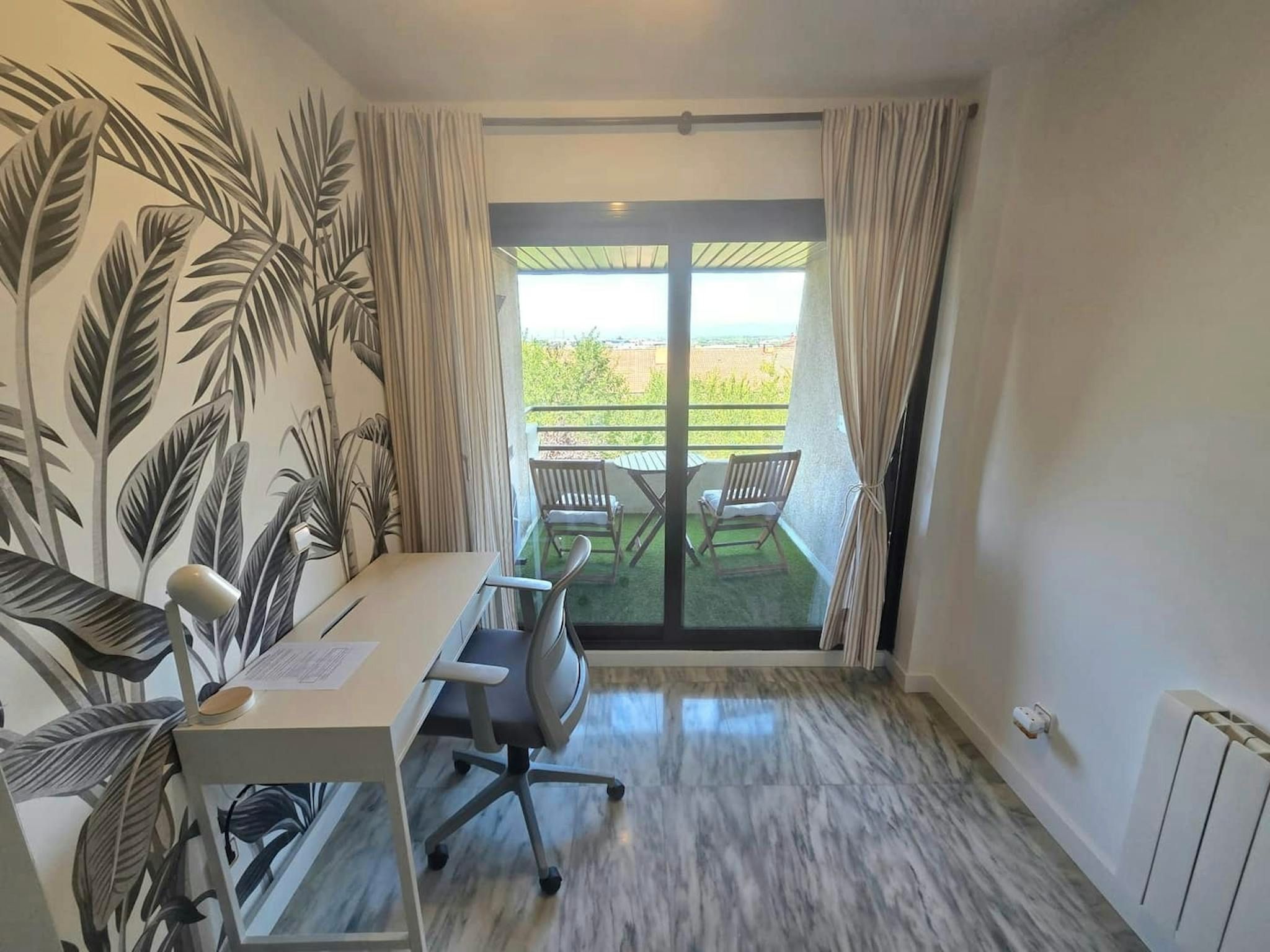 Dormitori de Pis de lloguer en Getafe amb Aire condicionat, Moblat i Rentadora