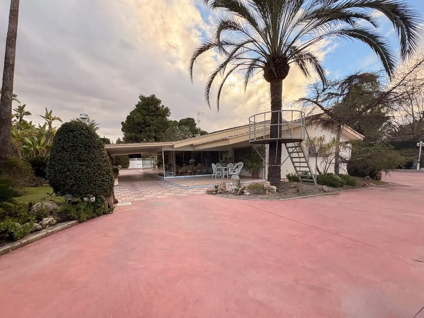 Vista exterior de Finca rústica en venta en Elche / Elx con Aire acondicionado, Terraza y Trastero