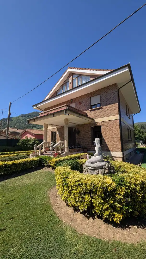 Exterior view of Houses for sale in Los Corrales de Buelna   with Heating, Private garden and Terrace