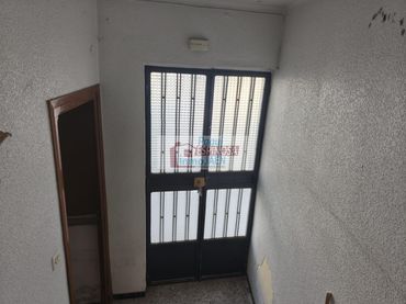 Casa con balcón en venta en Torredonjimeno
