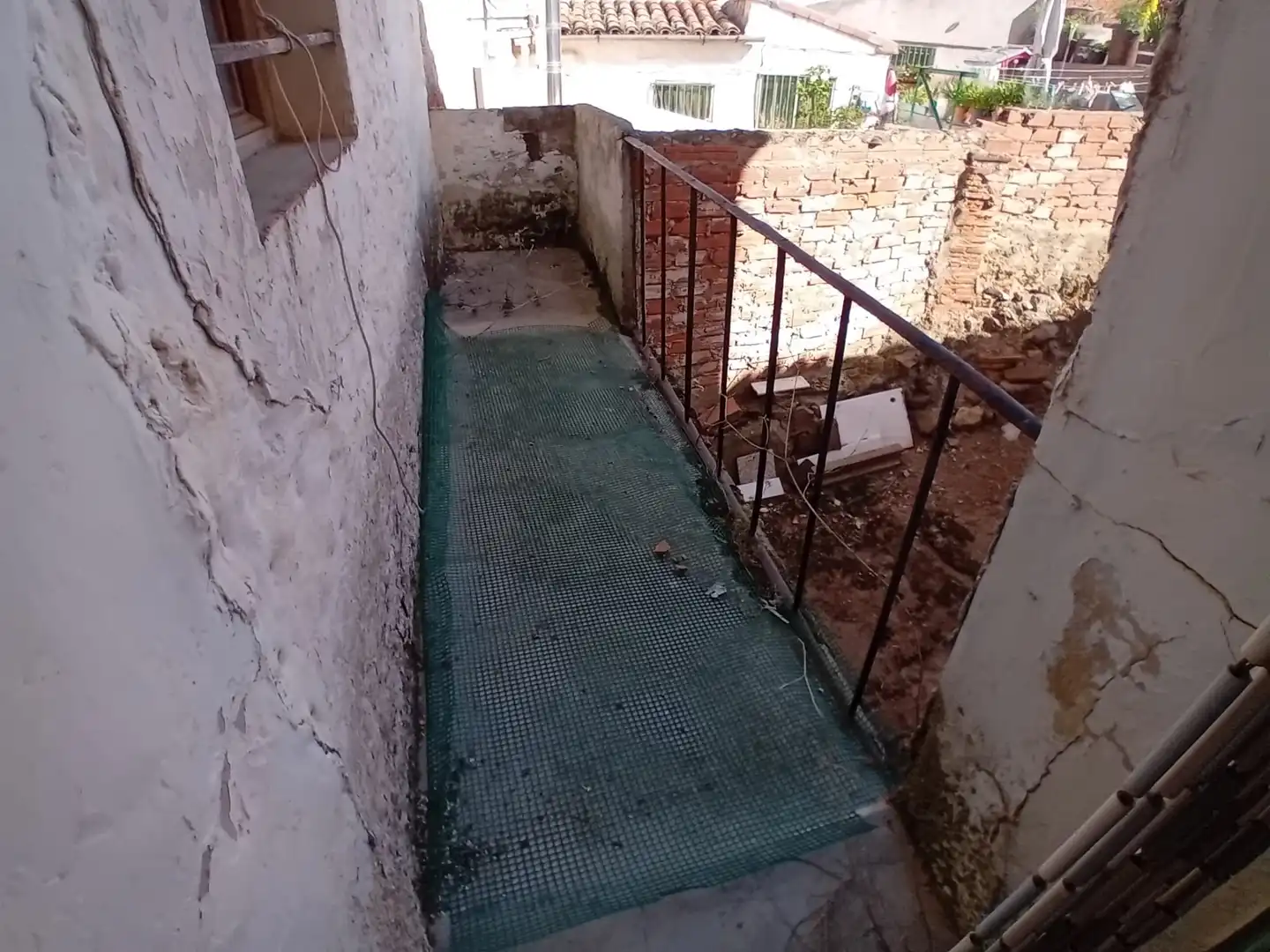 Detached homes for sale in Aguarón  with Balcony
