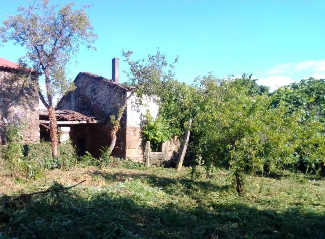 Country house for sale in Brión