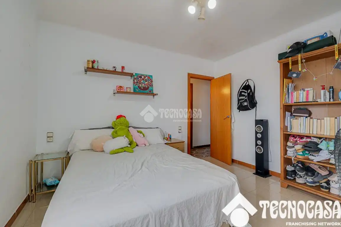Piso con terraza en venta en Nou Barris, imagen 16