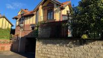 Vista exterior de Casa o xalet en venda en Suances amb Balcó